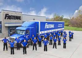 Fastenal Team Outside of Phoenix Peoria Arizona Store.