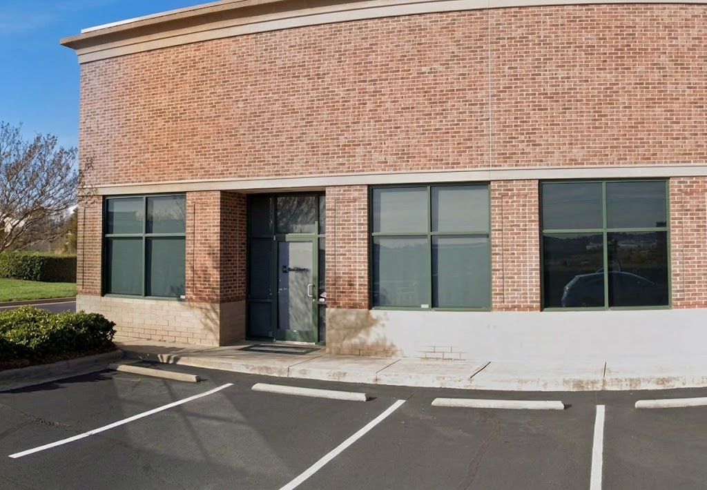 E & T Fasteners storefront in Concord, North Carolina